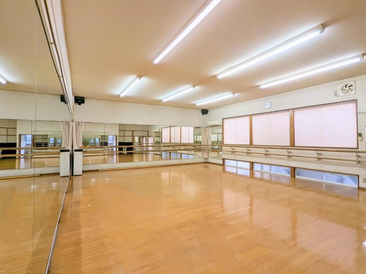 名古屋市名東区にあるバレエ教室「鈴本バレエ・アカデミー」の内観