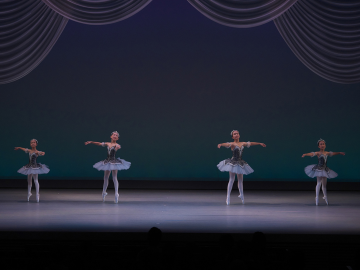 中級Aクラス（小学校高学年以上）発表会の様子